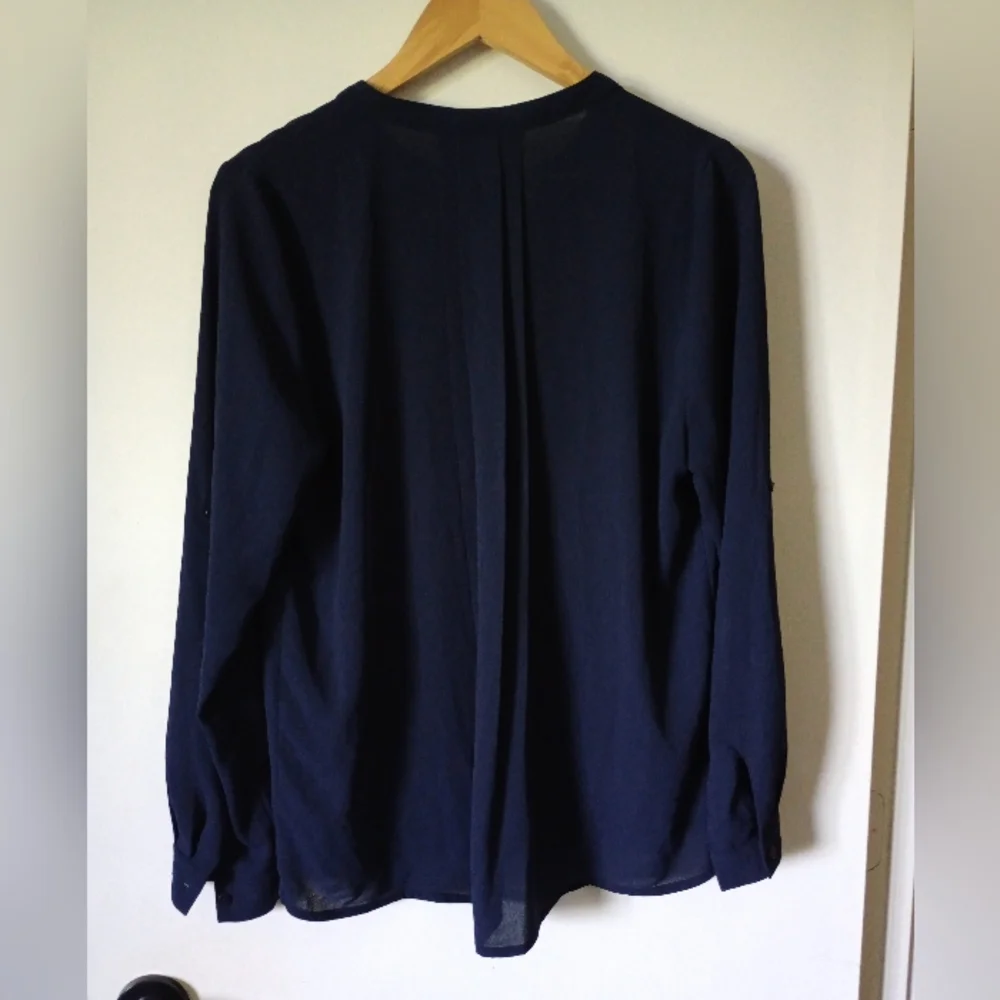 41 Hawthorn Navy Blouse With Roll Up Sleeves Size Medium - Picture 6 of 11